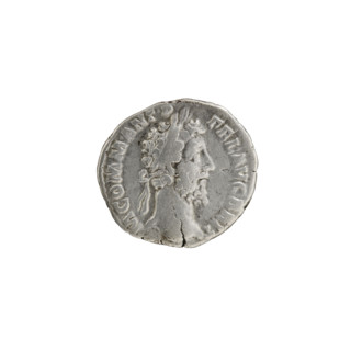 Denarius, Commodus (161–192 CE), c. 186 CE. Obverse: head of Commodus in a laurel wreath facing