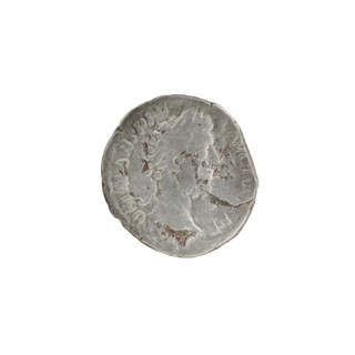 Denarius; issuer: Commodus (161–192; Roman emperor 177–192). Obverse: head of Commodus in a laurel