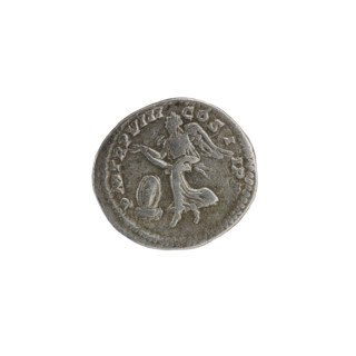 Denarius; Roman deities; Victoria; Septimius Severus (Roman emperor, 146–211) — iconography.