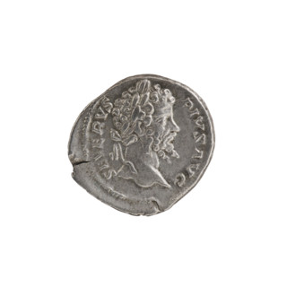 Denarius, trophies, Septimius Severus (Roman emperor; 146–211) — iconography: prisoners. Obverse: