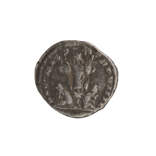 Denarius of Septimius Severus (Roman emperor, 146–211). Obverse: head of Septimius Severus in a