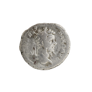 Denarius of Septimius Severus (Roman emperor, 146–211). Obverse: head of Septimius Severus in