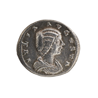 Denarius of Julia Domna (ca. 160–217), Roman empress 193–211. Obverse: IVLIA AVGVSTA — bust of