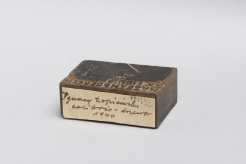 Bookplate by Józef Starzynski; verso: upper fragment of another bookplate, crossed out and cut into