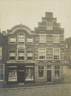 View of two houses and shops on the Wijnhaven in Delft, Wijnhaven No. 15 and No. 16, photograph,