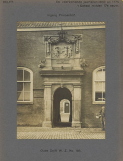 Oude Delft WZ No. 185. Entrance Prinsenhof, Gate of the Prinsenhof in Delft, photograph,