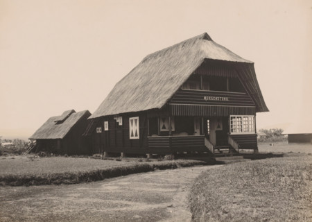 Country house Kaban Djahe, Belawan Ocean Harbor, photograph, View of the country house
