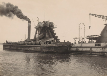 Dredger Amsterdam, Ocean Harbor Belawan, photograph, The dredger 'Amsterdam' on the water next to