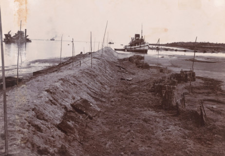 Dumping SS Madjoe (sand loading) 1st work, Belawan Ocean Port, photograph, Dredging and pumping
