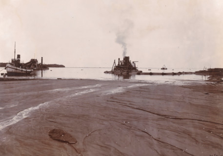 Dumping SS Madjoe (sand loading) 1st work, Belawan Ocean Port, photograph, Sand dredged by the SS