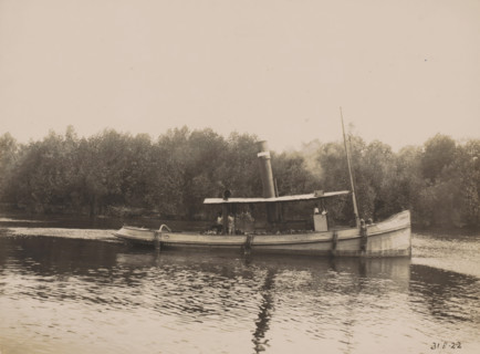 Tugboat 'Cornelis', Ocean Harbor Belawan, photograph, The tugboat 'Cornelis'. Numbered: 192. Part
