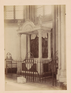 Grave monument in the Dom of Utrecht, photograph, annotation: 'Domkerk te Utrecht, Monument in der