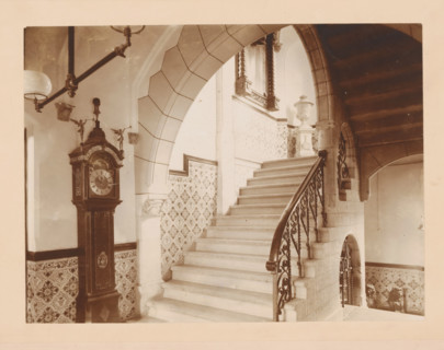 Staircase in the former Groninger Museum, photograph, annotation: 'VI, ZH, Museum Groningen',