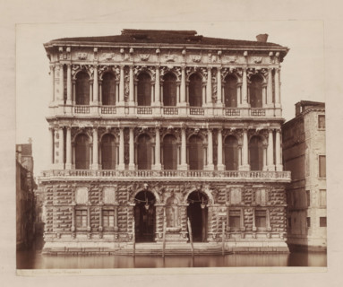 Palazzo Pesaro (Venezia), View of the Palazzo Pesaro in Venice, Italy, photograph, inscription: 'Pl