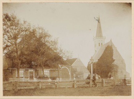 View of a farm and the Reformed Church in Den Hoorn, Texel, photograph, annotation: 'Church in Den
