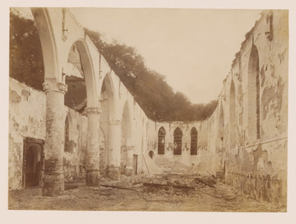 Interior of the Reformed Church in Middelharnis after the fire, photograph, annotation: