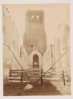 Interior of the Reformed Church in Monster after the fire, photograph, annotation: 'Monster NH