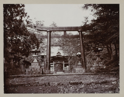 Torri, Ikaho, photograph, annotation: '43. Ikao.', c. 1895 - c. 1915, photographer, Kanto, paper,