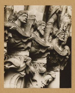 Detail of a capital of the Gnadenpforte in Bamberg Cathedral, Marienpforte, left. Capital zone