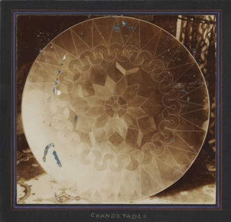 Tabletop designed by Mathieu Lauweriks, photograph, annotation: 'JM Lauweriks-, Ma...ts, 18,