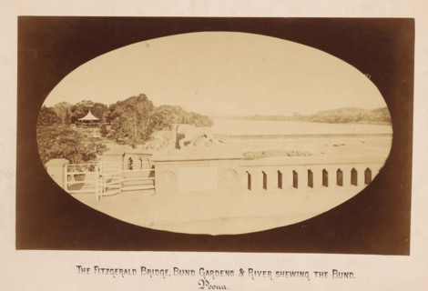 Fitgerald Bridge, Bund Gardens and Mula Mutha river, Pune, Maharashtra, India, photograph, Oval