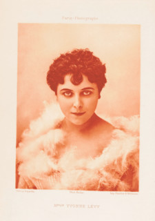 Portrait of Yvonne Lévy, Melle Yvonne Lévy, page, photomechanical print, photographer: Félix Nadar,