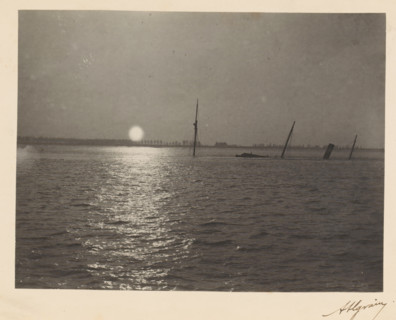 View of a sinking ship with a setting or rising sun, photograph, page, signature: 'Algrain',