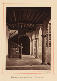 Covered corridor with stairs of the house of Christoffel Plantijn, Galerie couverte et escalier,