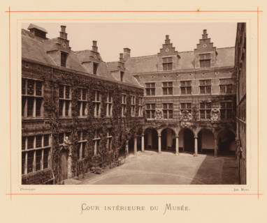 Courtyard of the house of Christoffel Plantijn, Cour intérieure du Musée, page, photomechanical