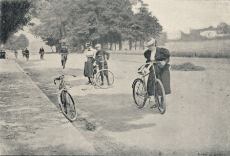Au Bois de Boulogne, Cyclists in the Bois de Boulogne in Paris, France, page, photomechanical
