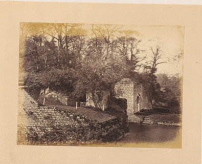 Fortress gate of Leeds Castle, photograph, page, inscription: 'No.3.', photographer: John