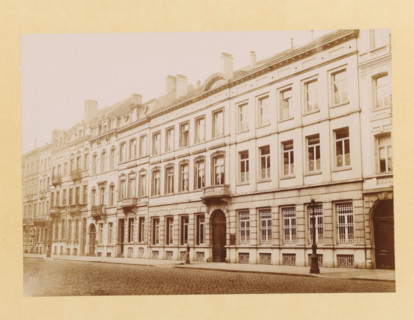 Street view in Brussels, photograph, page, c. 1890 - in or before 1895, photographer, paper,