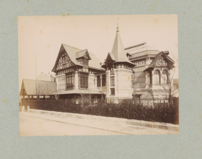 Villa in Paris, designed by Stephen Sauvestre, photograph, This photo is part of a cover with 35