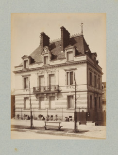 Façade of a villa in Paris, designed by Albert-Ernest Carrier-Belleuse, photograph, This photo is