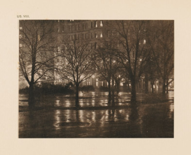 Street view at night, page, photomechanical print, inscription: 'US. VIII.', inscription: