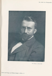 Portrait of an unknown man, page, photomechanical print, inscription: 'Das Atelier des Photographen