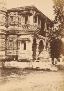View of the Hutheesing Temple in Ahmedabad, Shet Huttising's Temple.- The Porch, photograph, page,