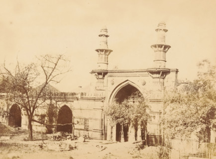 Ahmed Shah's Mosque, View of Ahmed Shah's Mosque in Ahmedabad, photograph, page, number: '2.',