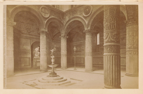 Firenze. Cortile di Palazzo Vecchio, riordinato nel 1434 da Michelozzi, Courtyard of the Palazzo