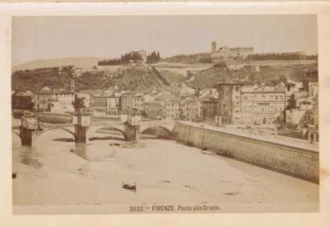 Firenze. Ponte alle Grazie, View of the Ponte alle Grazie in Florence, photograph, page, number: