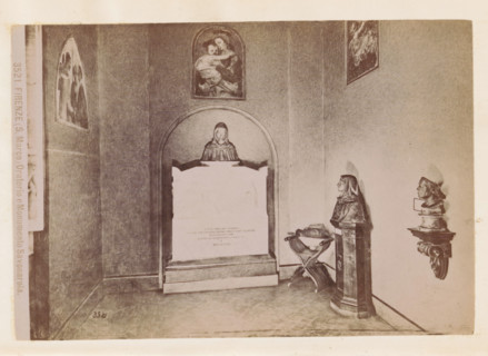 Oratory in the San Marco Monastery in Florence with a monument to Girolamo Savonarola, Firenze (S.