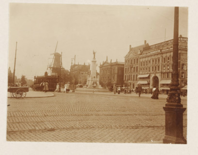 Caland Monument at Van Hogendorpplein in Rotterdam, photograph, Van Hogendorpplein in Rotterdam