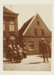 Children in traditional costume, photograph, possibly in Volendam (blurred image). Part of the