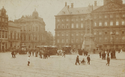 View of Dam Square with horse trams in Amsterdam, photograph, inscription: 'Mies Schürer Ruth',