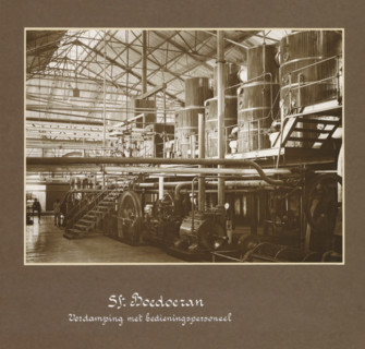 Hall with evaporation installation of the Boedoeran sugar factory in Sidoarjo on Java, Sf.