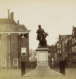 Ary Scheffer, Dordt, Statue of Ary Scheffer in Dordrecht, stereograph, Dordrecht, after sculpture