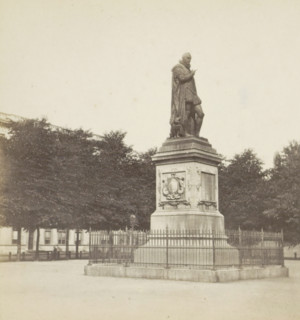 Plein The Hague, View of the statue of William of Orange by Louis Royer on the Plein in The Hague,