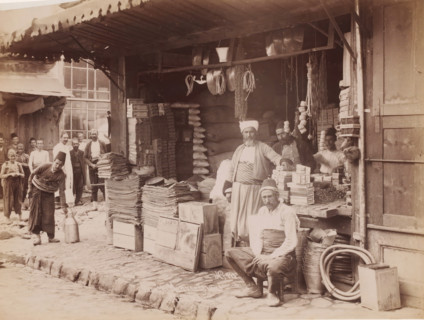 Brousse Marchands kurds, View of a Kurdish shop in Bursa, photograph, number: 'No, 111.',