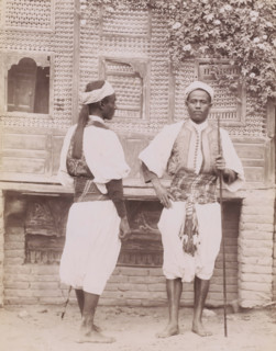 Double portrait of two unknown Egyptian soldiers (Séis), Séis, photograph, number: '289 ?',
