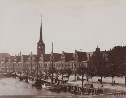 Børsen on Slotsholmen in Copenhagen, left of center the Dragespiret, Børsen, Kjøbenhavn og Omegn,